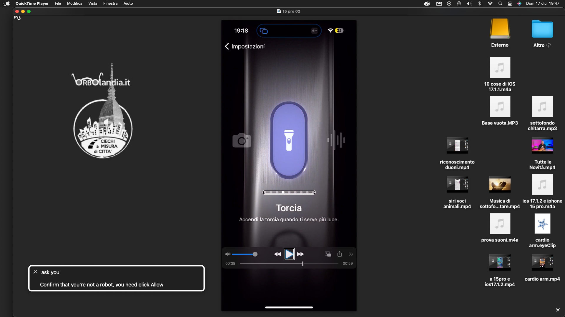 nell’immagine uno screenshot del computer con delle finestre aperte in una delle quali uno smartphone aperto sulle impostazioni e più precisamente sulle opzioni del tasto opzione dell’iPhone 15 Pro