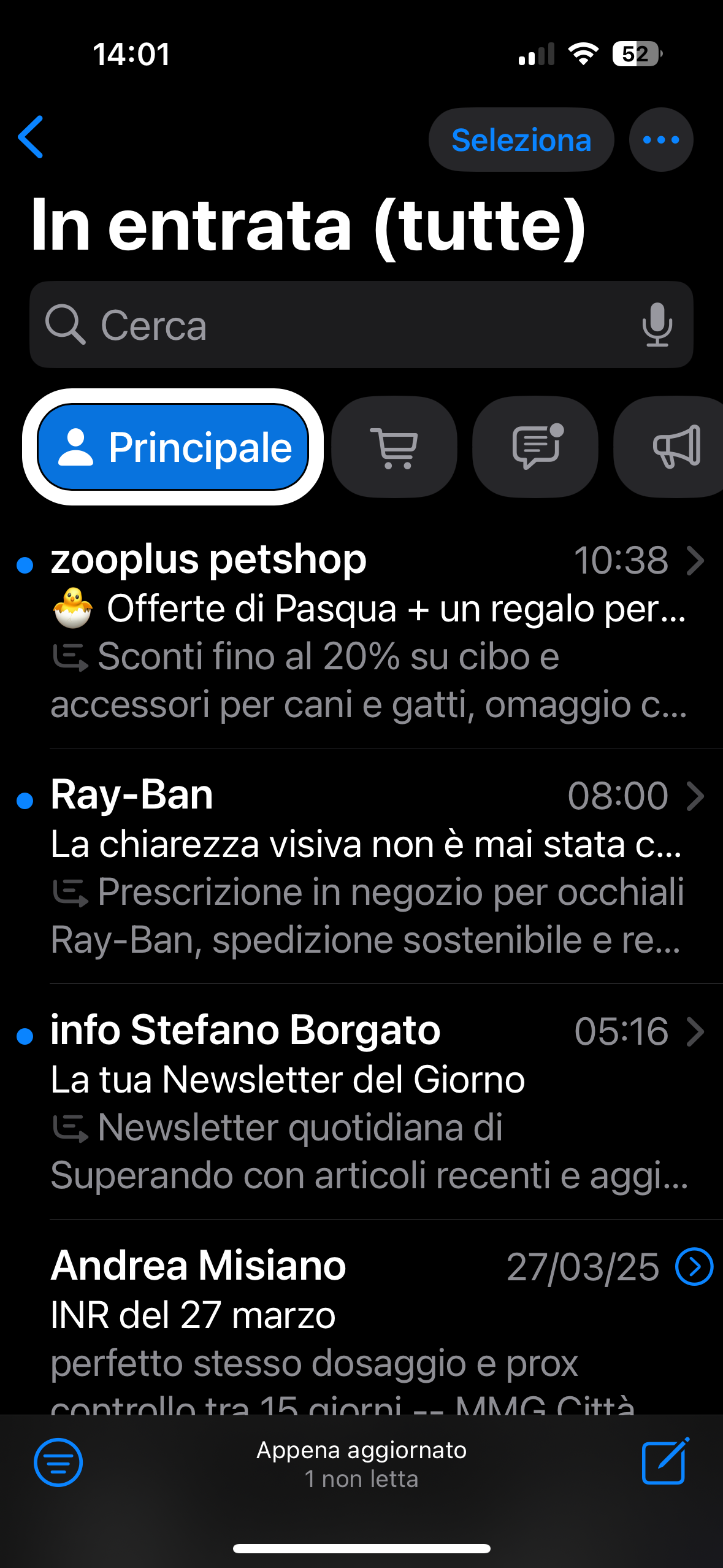 nell’immagine uno screenshot dell’iPhone aperto nell’applicazione Mail mentre è in uso con Apple intelligence