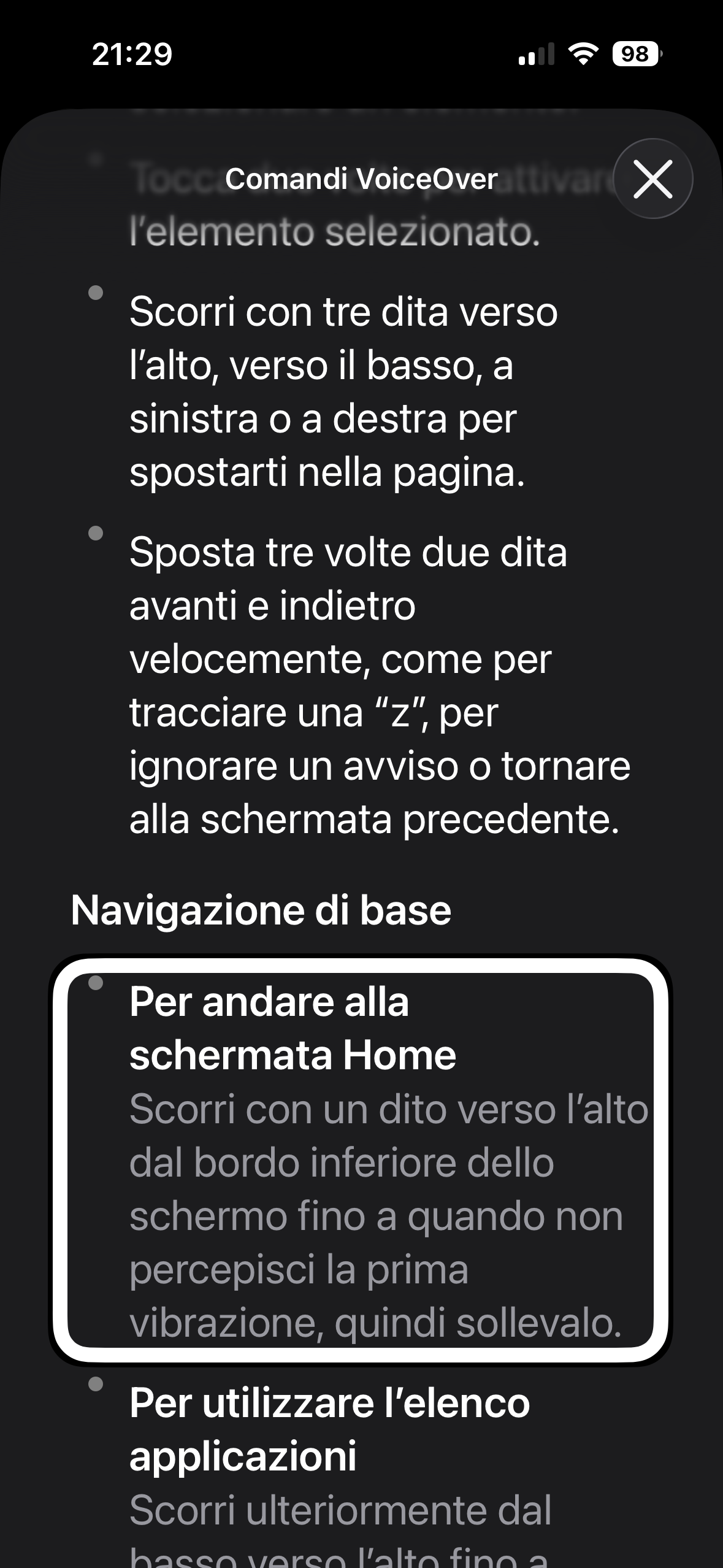 nell’immagine uno screenshot dell’iPhone aperto nelle impostazioni e VoiceOver