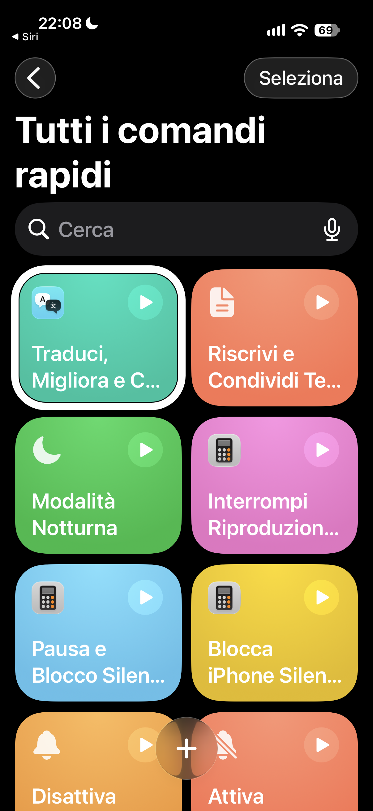 nell’immagine uno screenshot dell’iPhone aperto nell’applicazione comandi rapidi mentre si sta registrando il tutorial