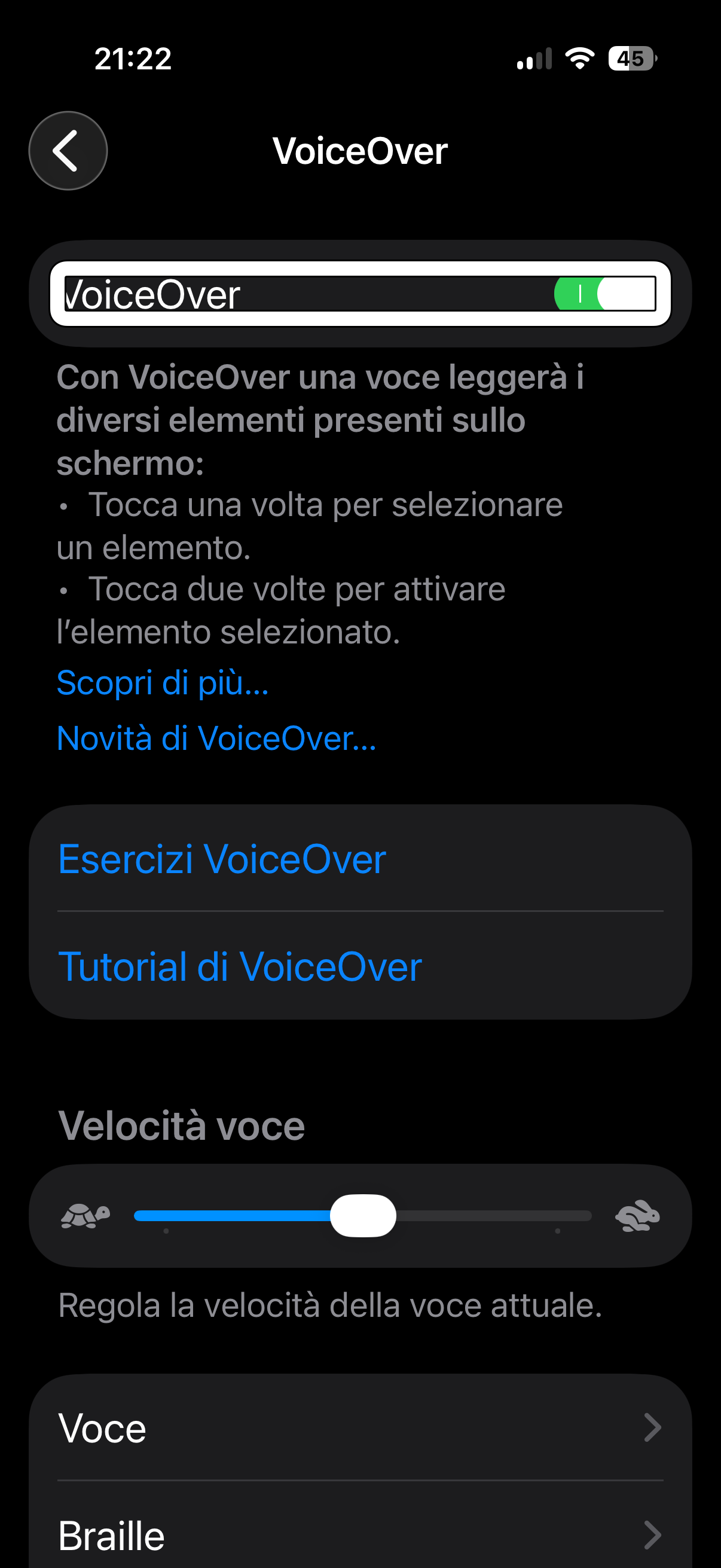 nell’immagine uno screenshot dell’iPhone aperto in impostazioni, accessibilità, VoiceOver